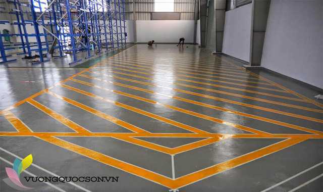 Thi công sơn kẻ vạch sàn nhà xưởng