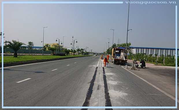 Thi Công Sơn Kẻ Vạch Giao Thông