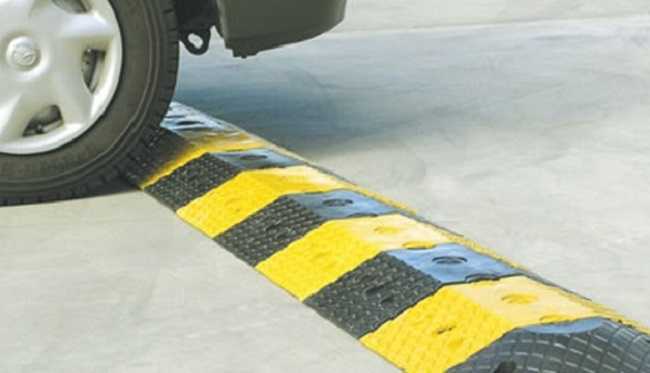 Thi Công Lắp Đặt Chặn Lùi Sau Bánh Xe