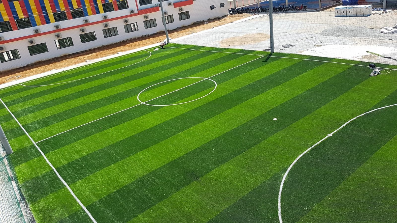 Sân Bóng Đá Cỏ Nhân Tạo